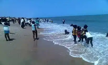 2 Fun Seekers Drown Trying To Save Another At Beach In Lagos