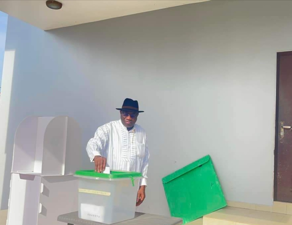 Jonathan votes, charges security to go after thugs, miscreants