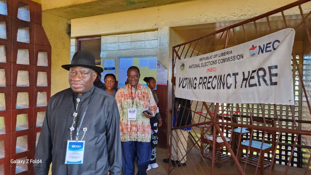 Jonathan, West African Elders call for calm, patience in Liberia after elections